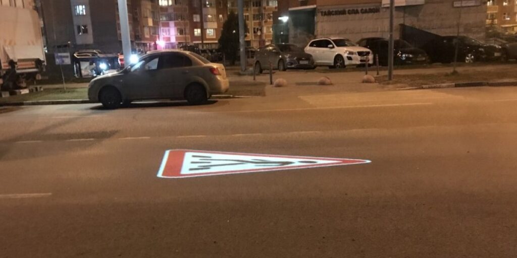 Трафаретна гобо проекція вказівники розмітка пішохідний перехід зебра безпека на дорогах